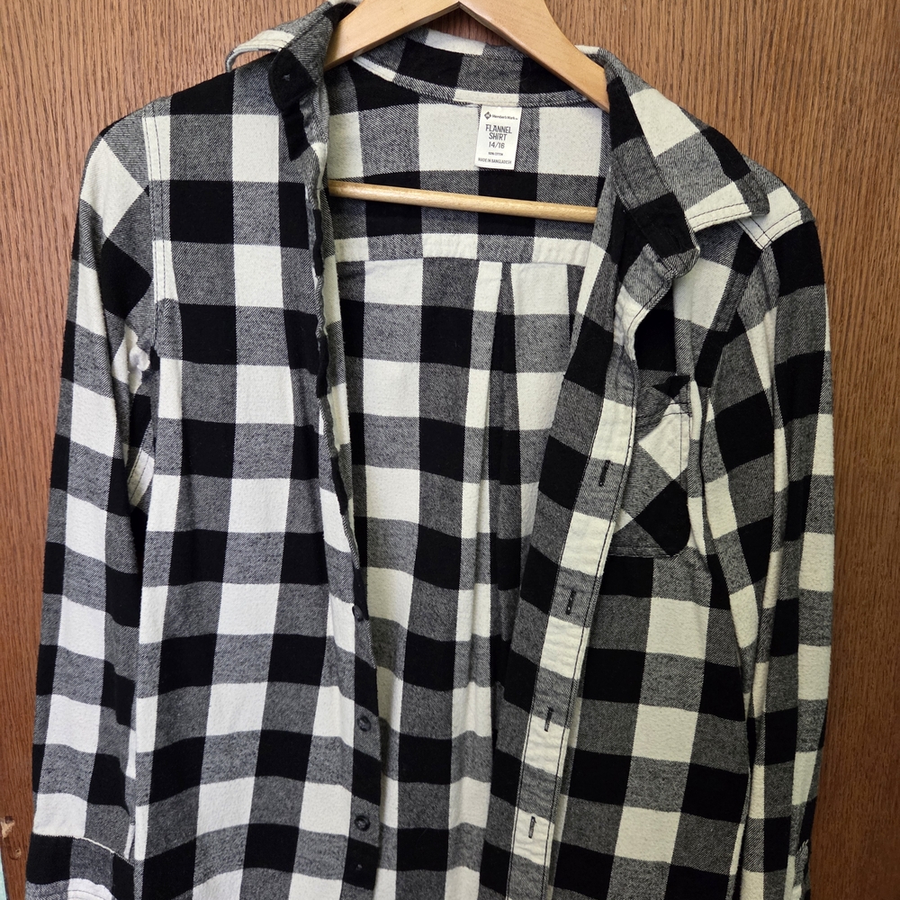 🟡Flannel Button Down 14/16🟡